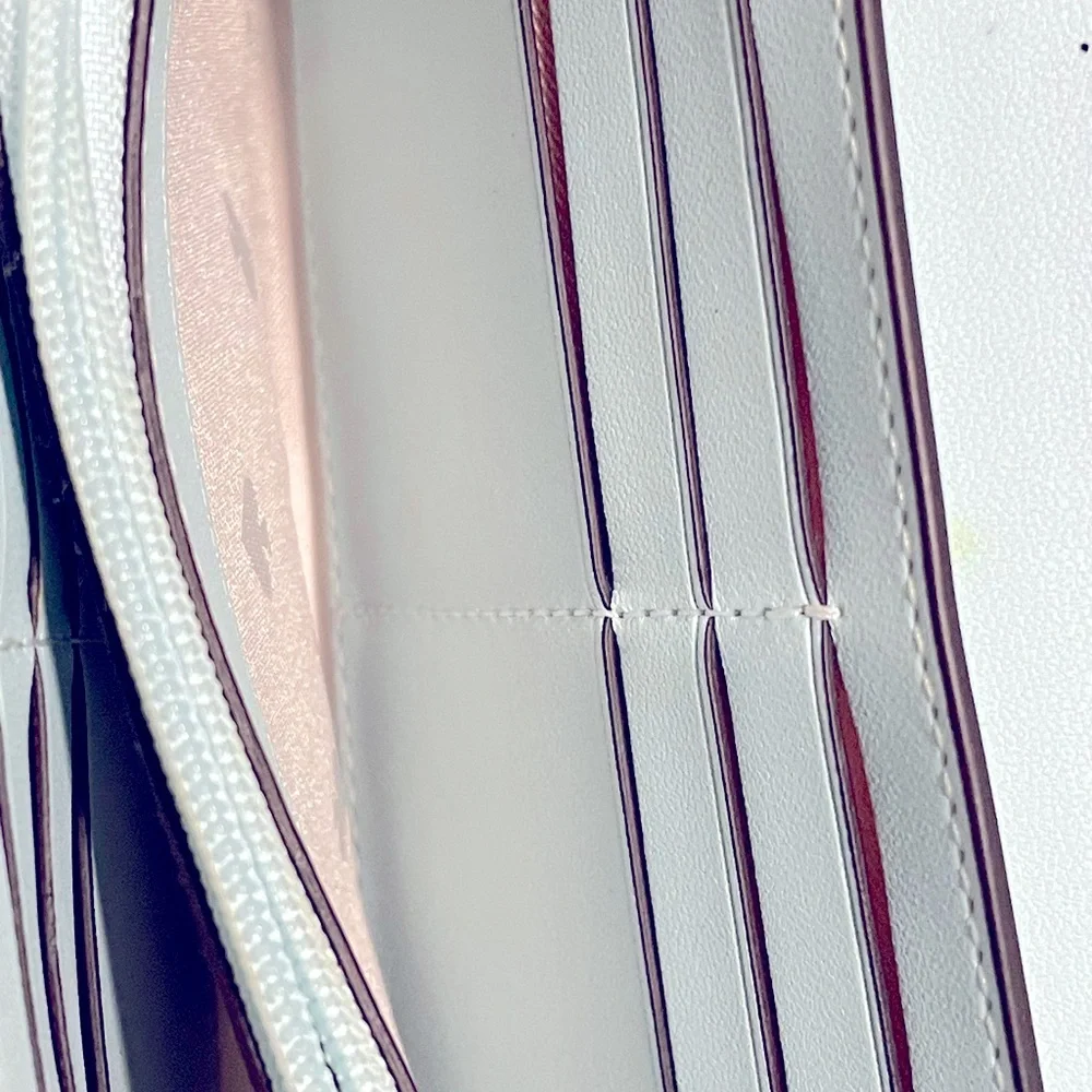 Kate Spade Large Wallet - Picture 4 of 4